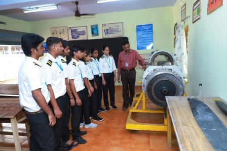 Students in engineering lab